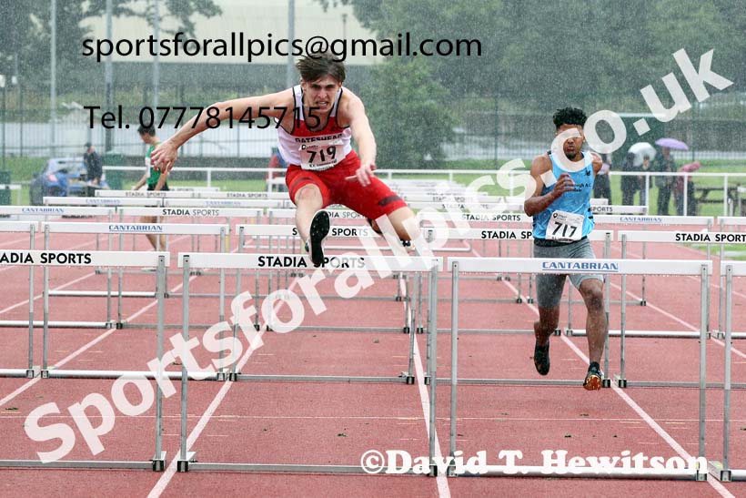 Mens and Boys hurdles, 2021 North Eastern Track and Field Champs., Middesbrough. Photo: David T. Hewitson/Sports for All Pics